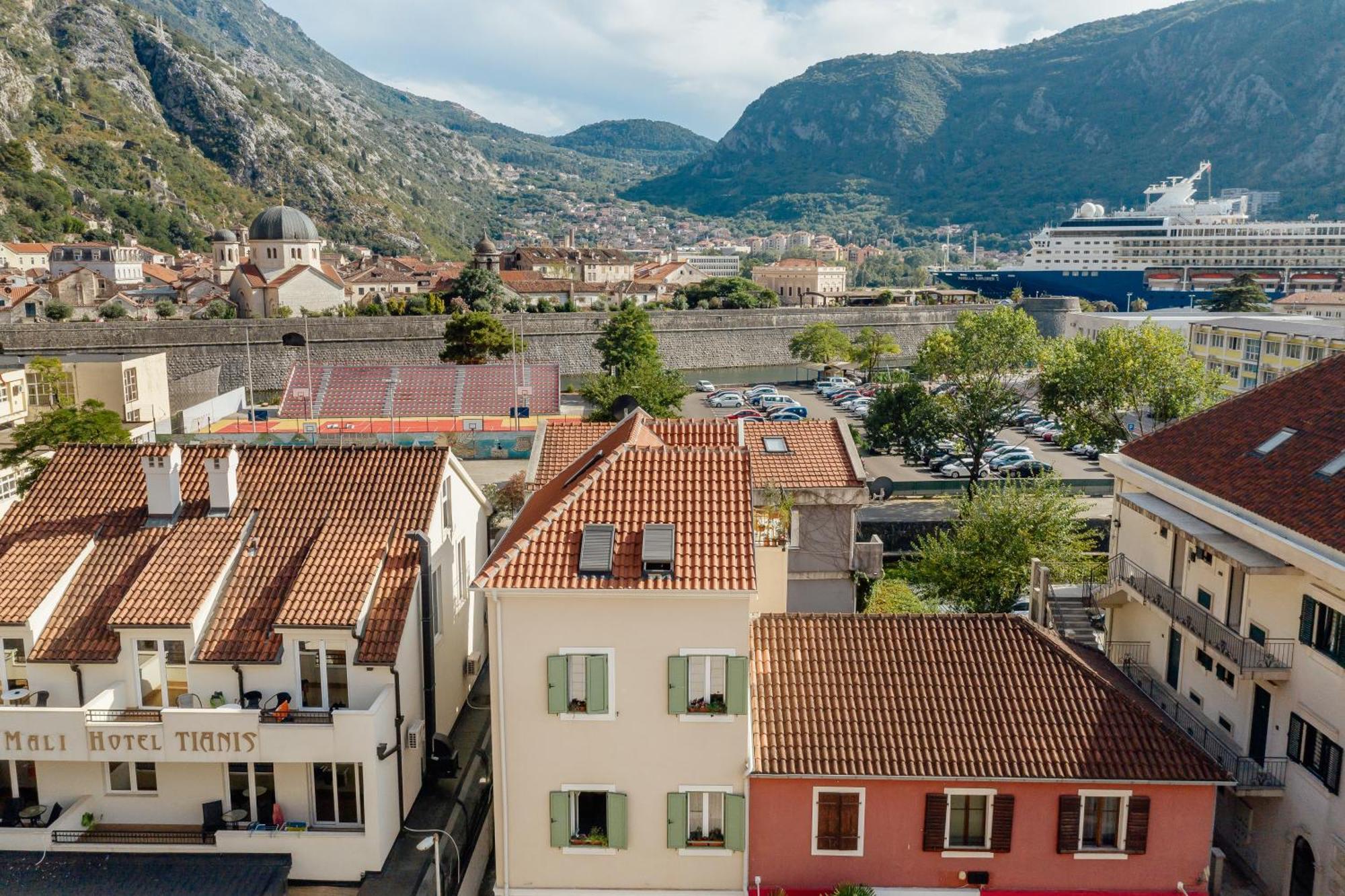 Kotor Central Point Kültér fotó