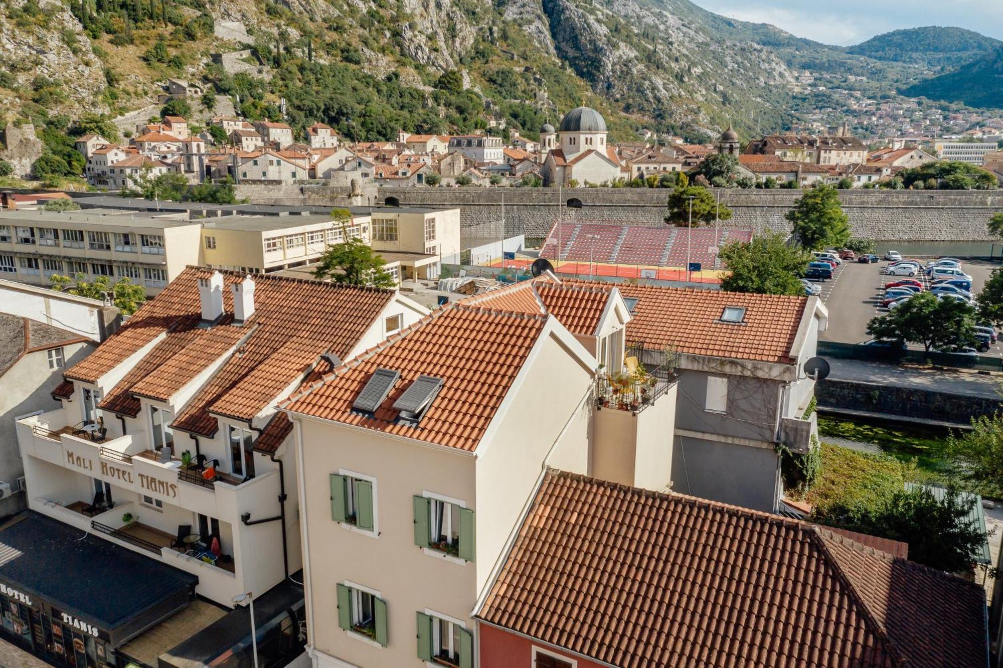 Kotor Central Point Kültér fotó